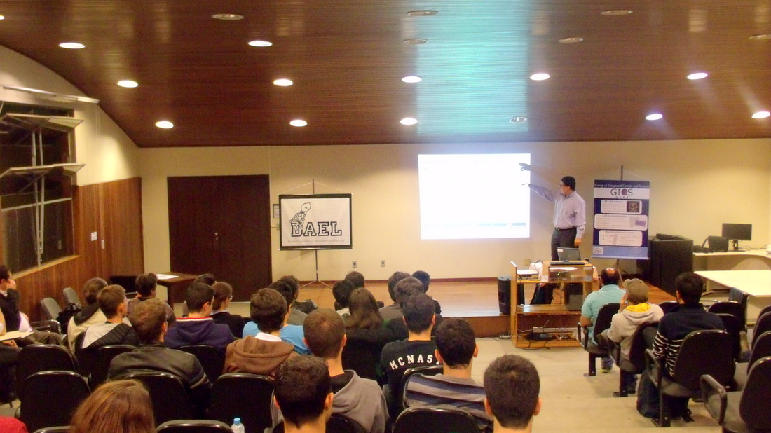 "Mercado de trabalho em semicondutores no Brasil", Cesar Augusto Dueñas, Freescale