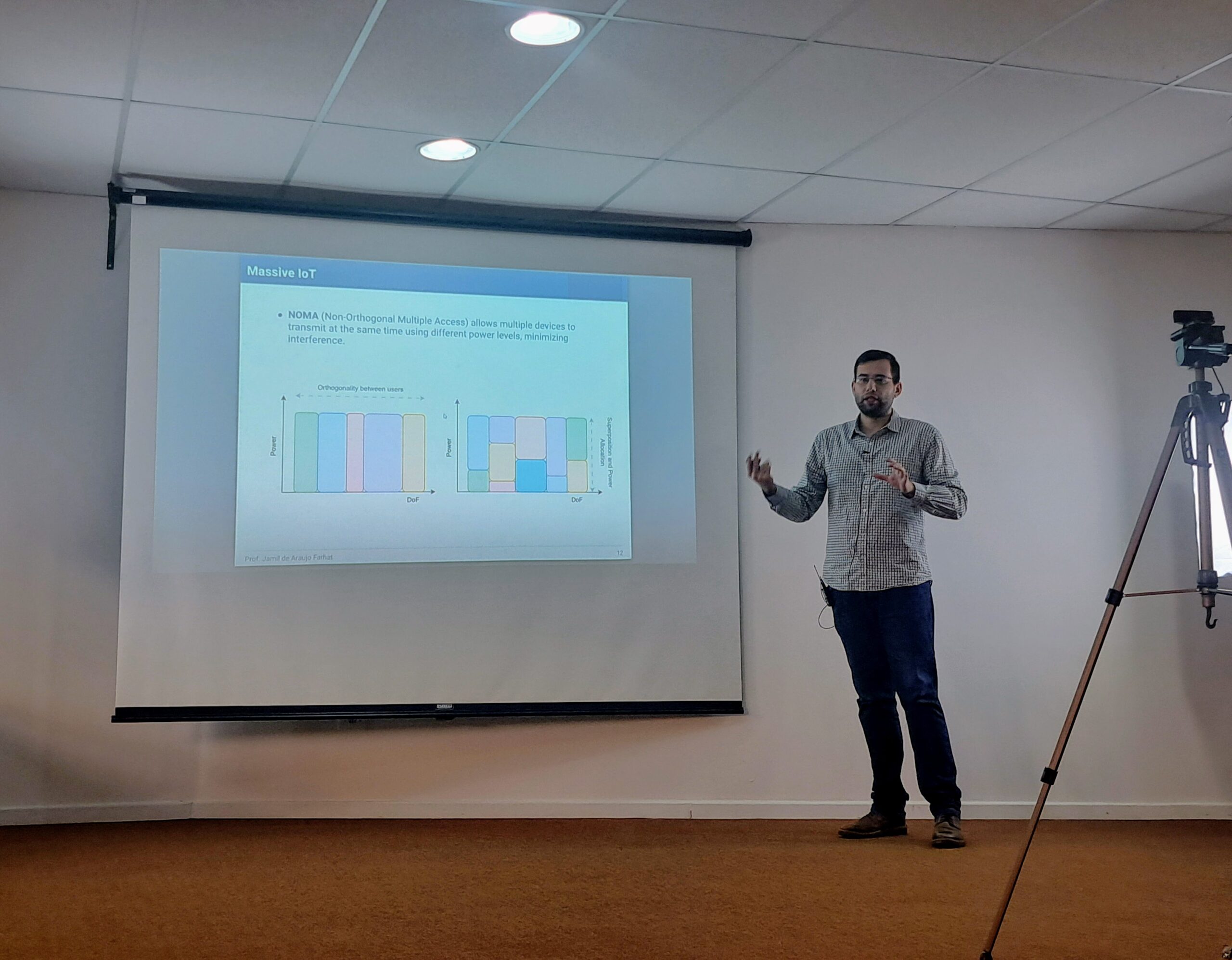 Jamil Farhat apresentou a palestra "IoT and the importance of updated data: exploring the age of information"